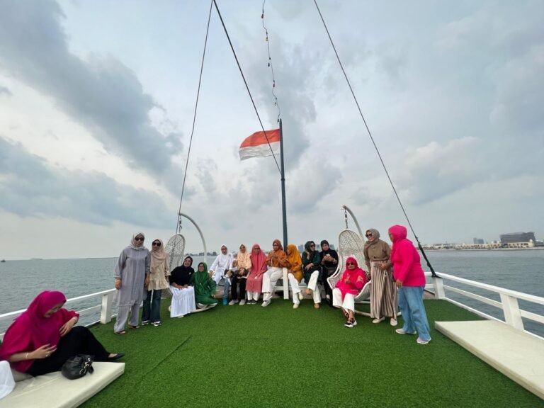 disiapkan sebelum naik kapal pinisi