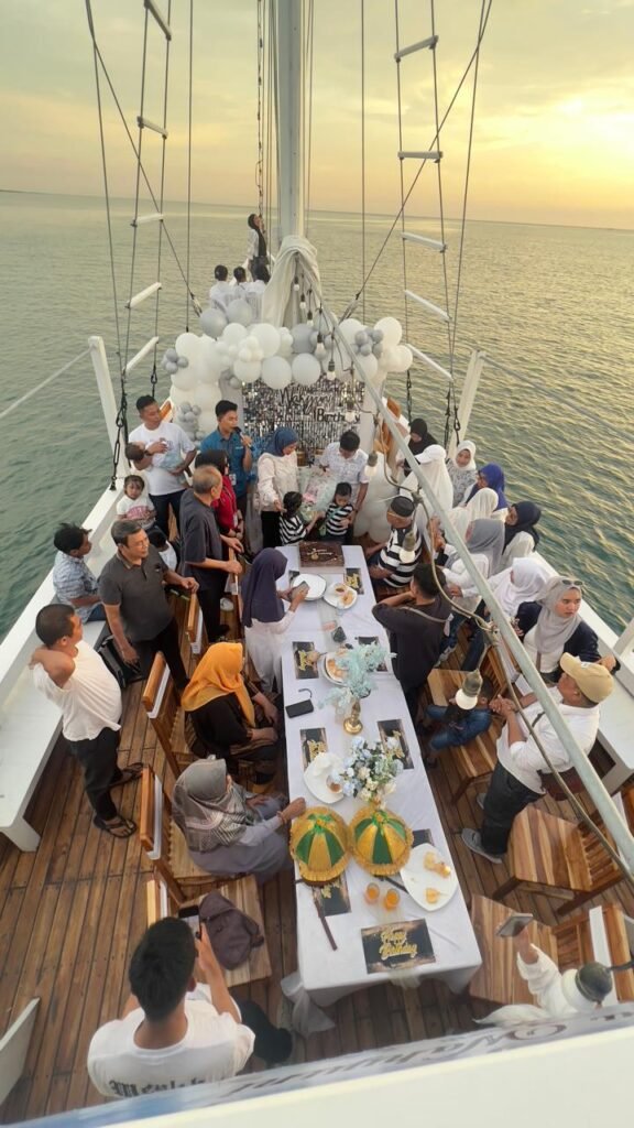 Booking Kapal Pinisi Makassar