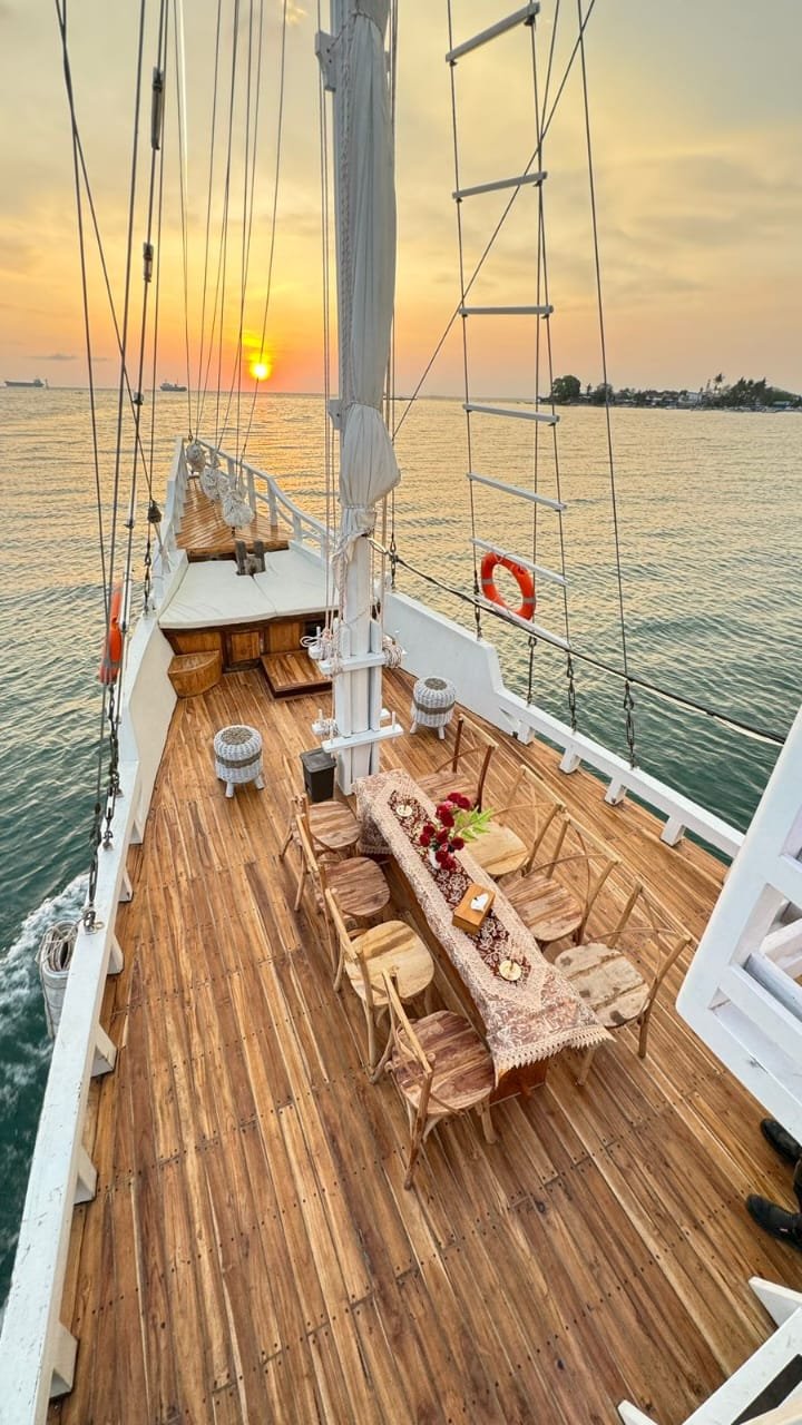Paket Wisata Kapal Pinisi Makassar